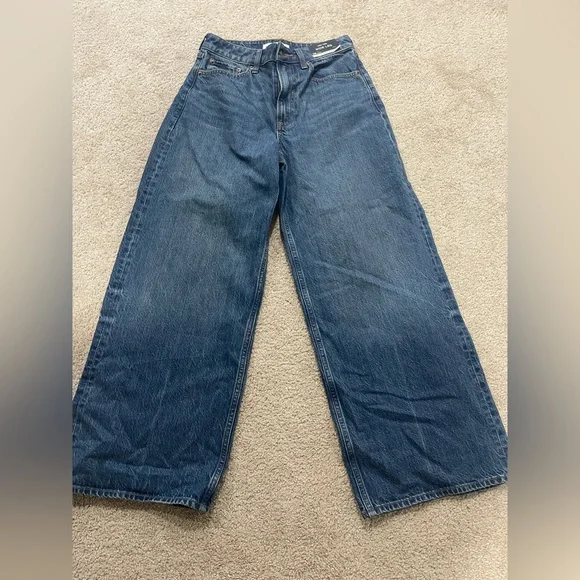 Classic Blue Women's Jeans - Picture 1 of 2
